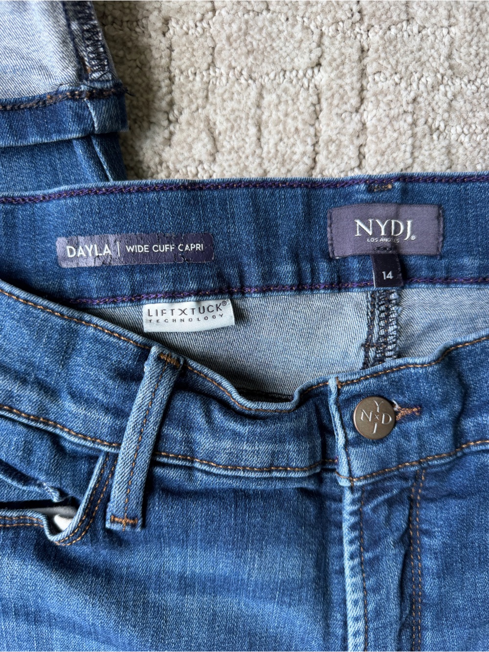 NYDJ Dayla Dark Blue Wide Cropped Capris Jeans - Picture 3 of 7